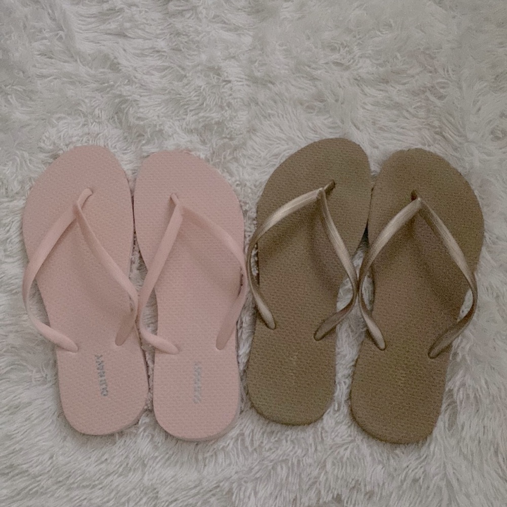 (2 Pairs) New Old Navy Flip Flops Size 8